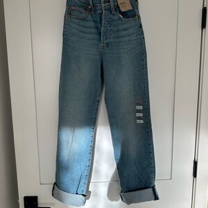 NWT Levi's Ribcage Straight Jeans 24